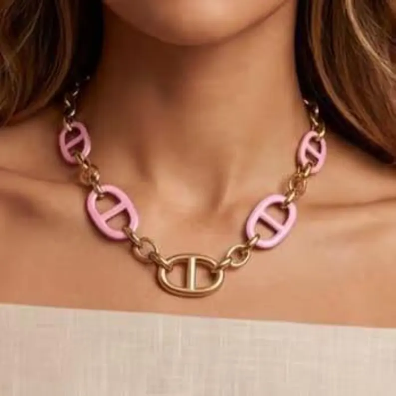 Collier rose maillons grain de café résine pailletée - vue détail