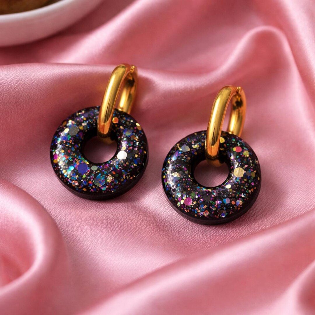 Boucles d’oreilles rondes noires paillettes holographiques – Boucles d'Oreilles Acier Inoxydable – bijou fait main Perlecatalane