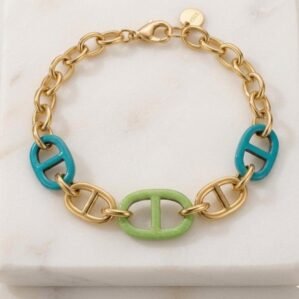 Bracelet artisanal vert et vert foncé pailleté en bois et résine