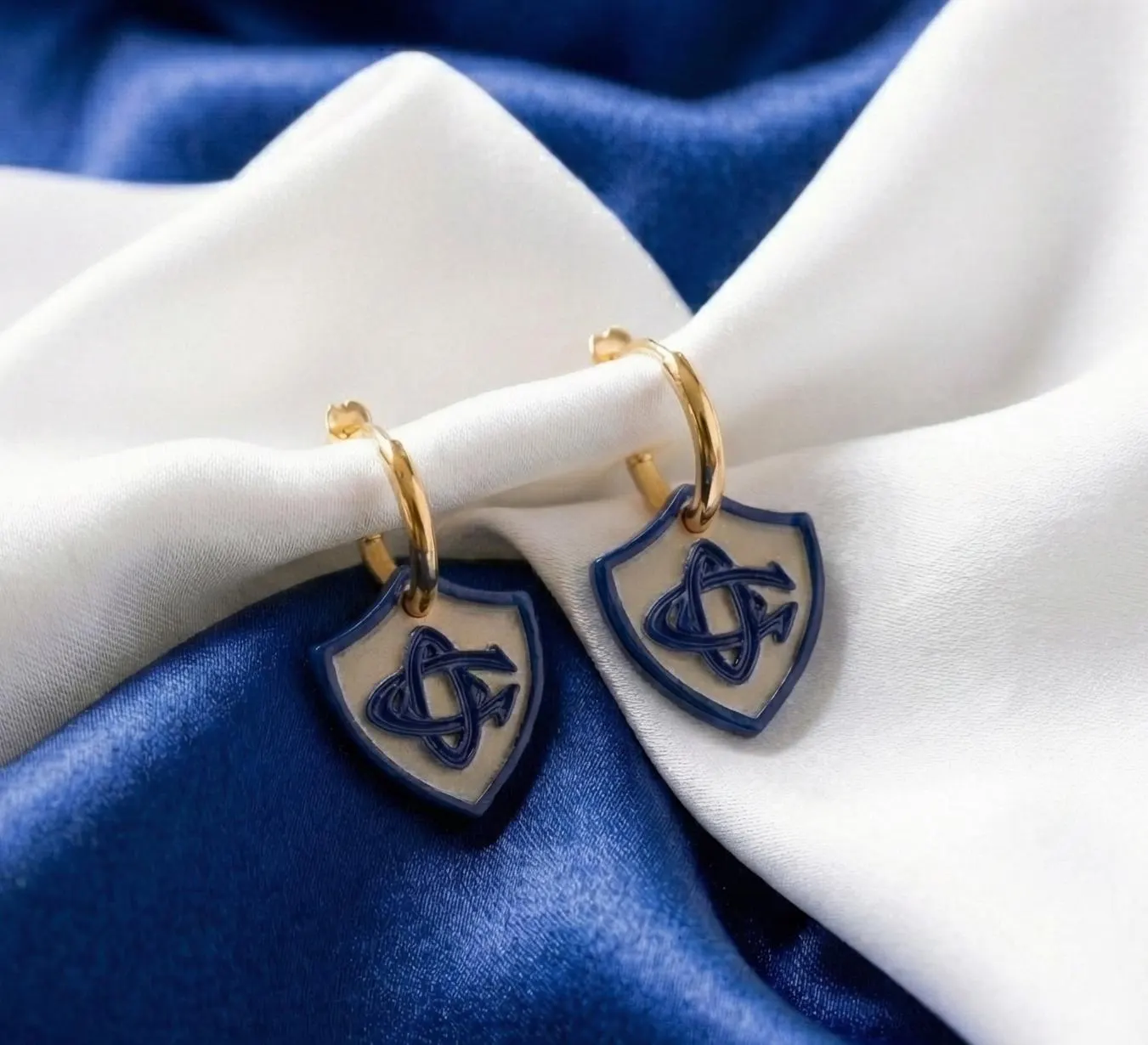Boucles d'oreilles Castres Olympique – Blason résine sur bois – Bijou supporter femme – Image 5